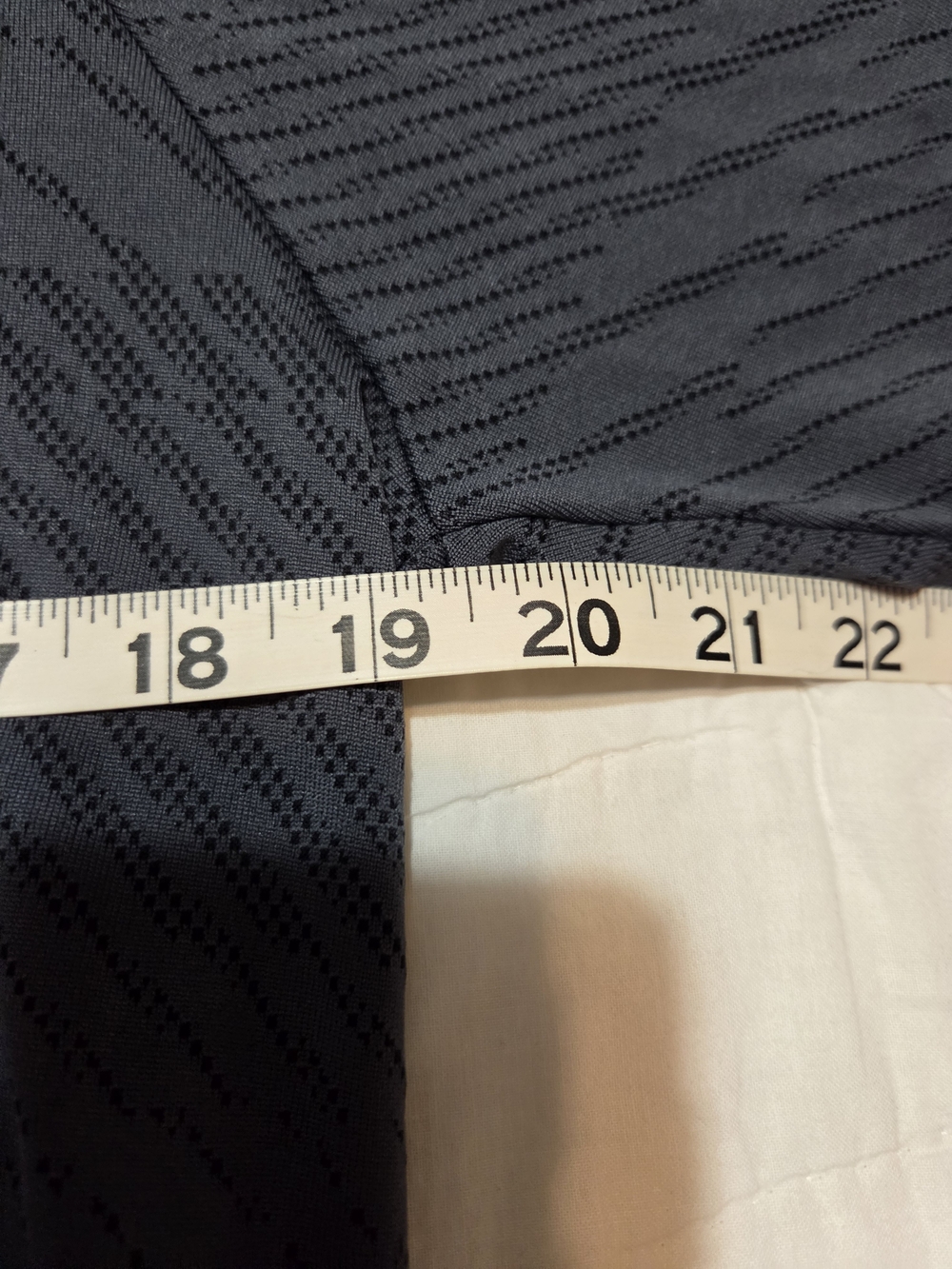 Under Armour HeatGear Men's Size M Gray Diagonal Stripe Performance Tech Tee - Picture 6 of 6
